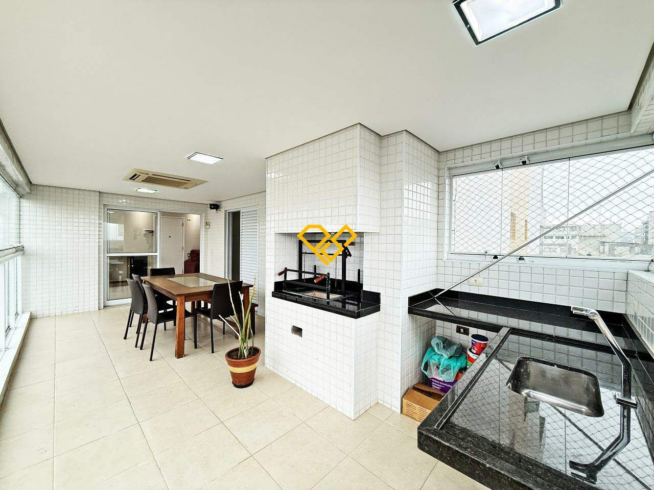 Apartamento à venda no Embaré: 