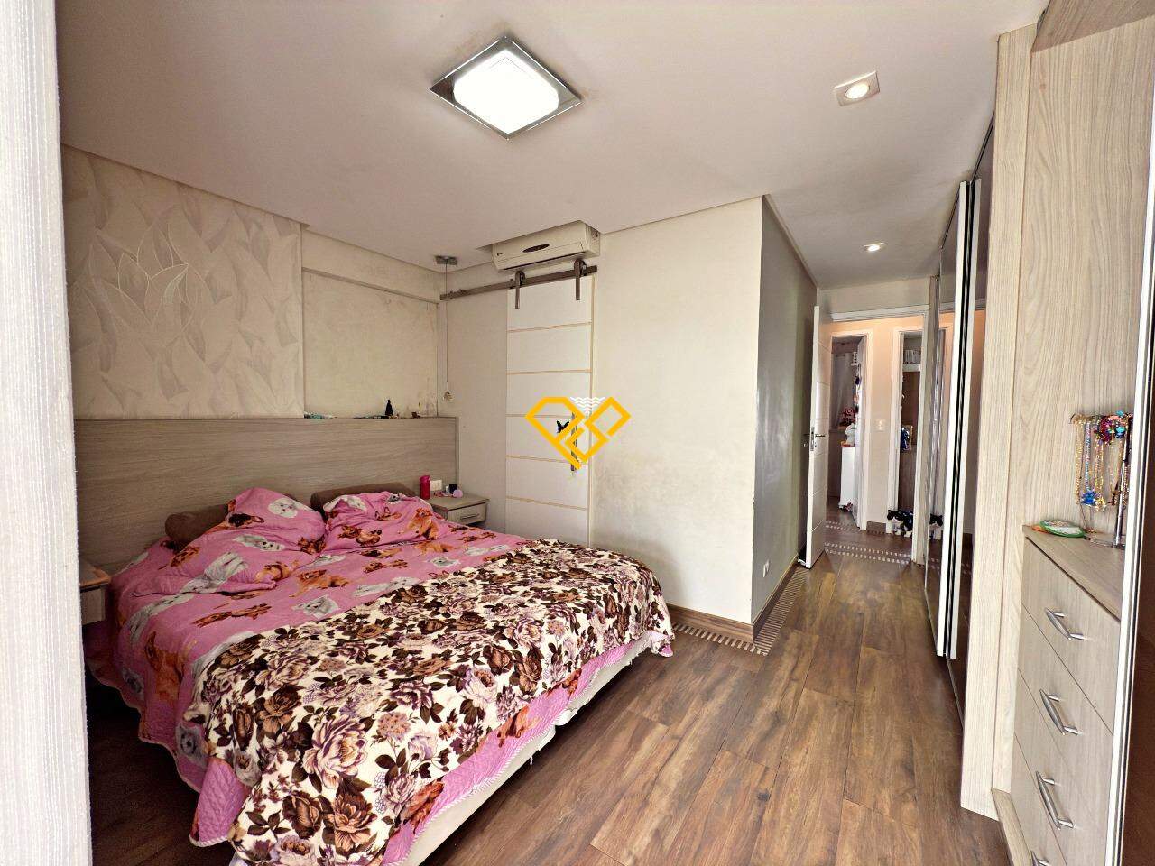 Apartamento à venda no Embaré: Dormitório 1 - suíte master