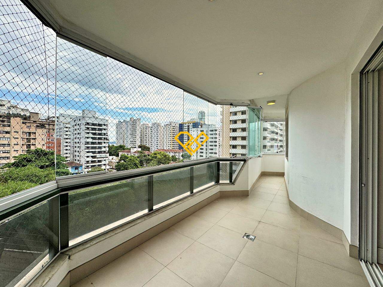 Apartamento à venda no Embaré: Varanda