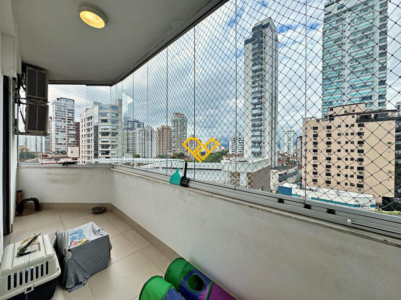 Apartamento à venda no Embaré: Varanda