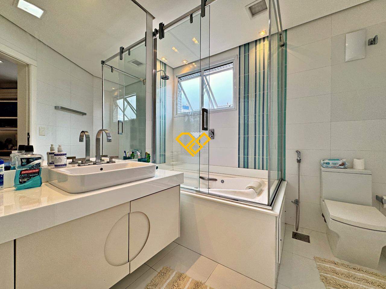 Apartamento à venda no Embaré: Wc suíte 3