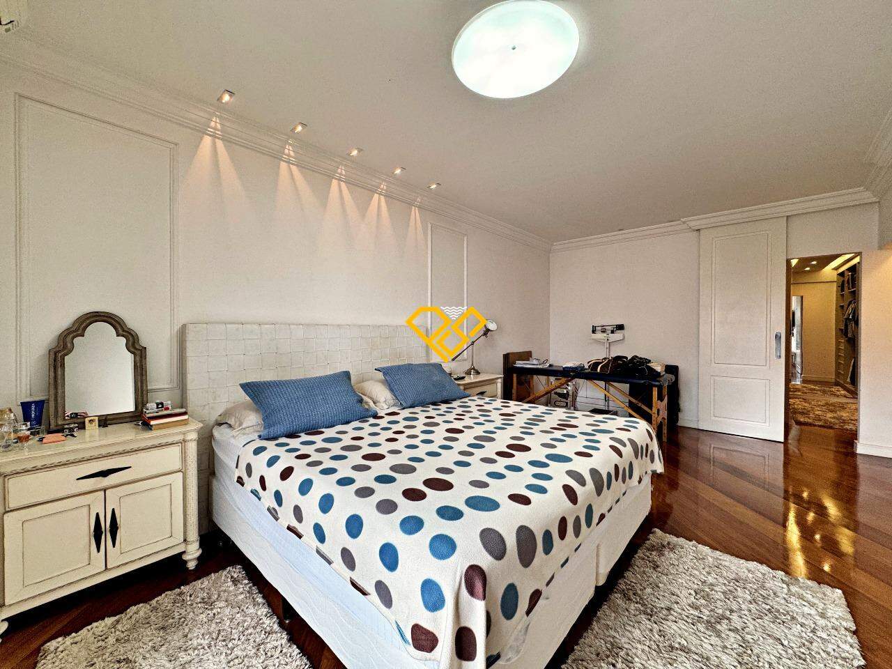 Apartamento à venda no Embaré: Suíte 1