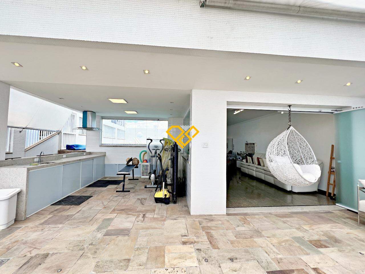 Cobertura à venda no Aparecida: