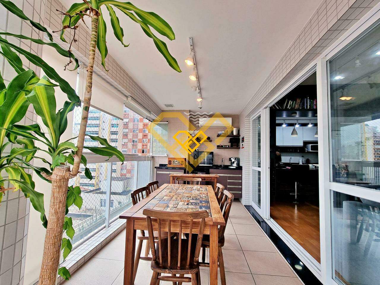 Apartamento à venda no Gonzaga: Varanda