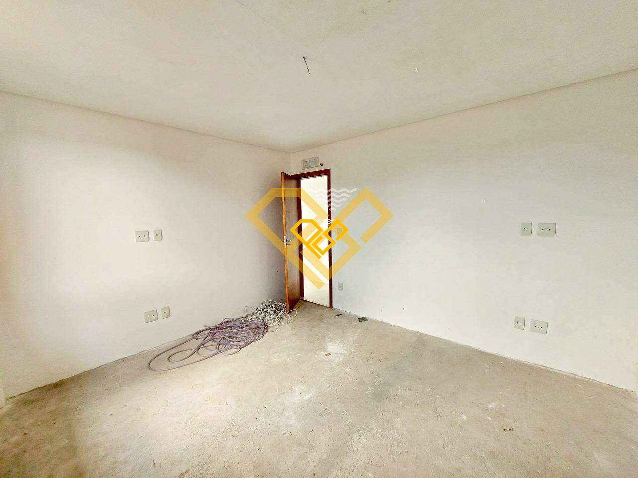Casa à venda no Aparecida: SUÍTE  4