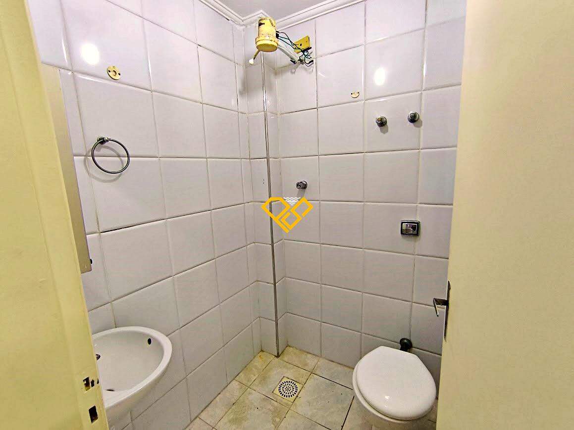 Apartamento à venda no José Menino: Wc de serviço