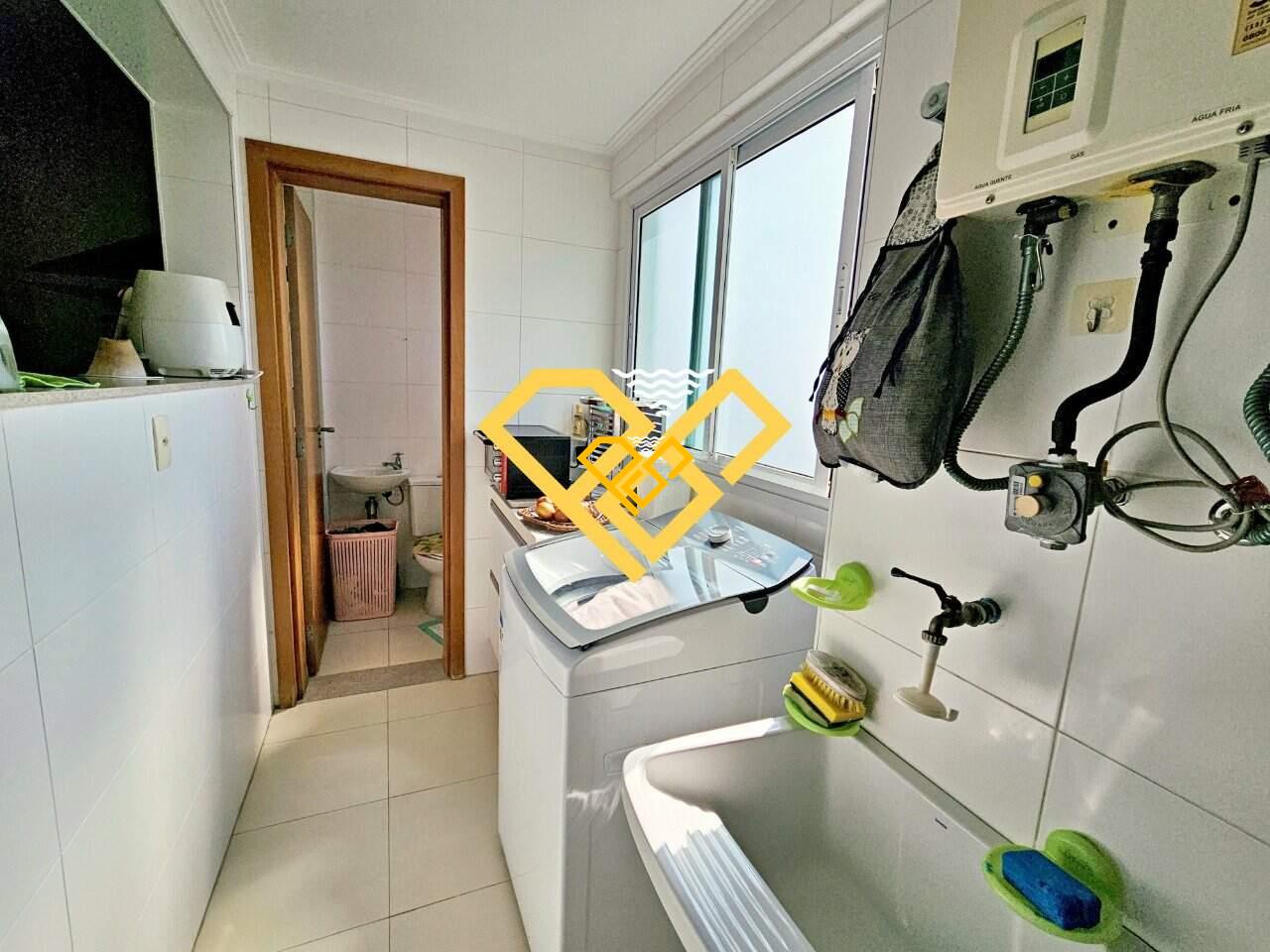 Apartamento à venda no Ponta da Praia: Área de serviço