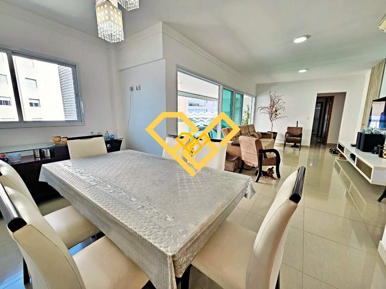 Apartamento à venda no Ponta da Praia: Sala