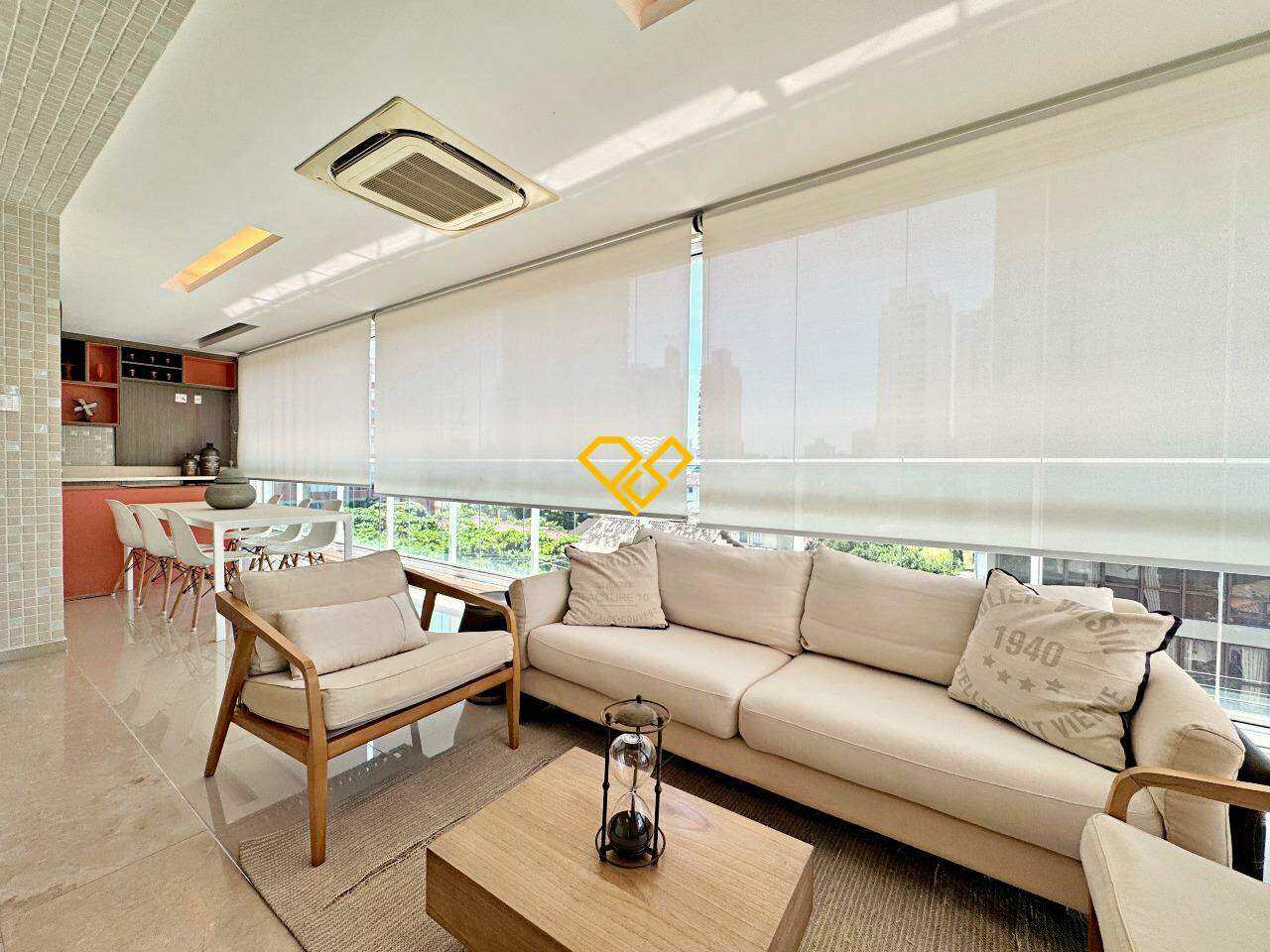 Apartamento à venda no Embaré: Varanda
