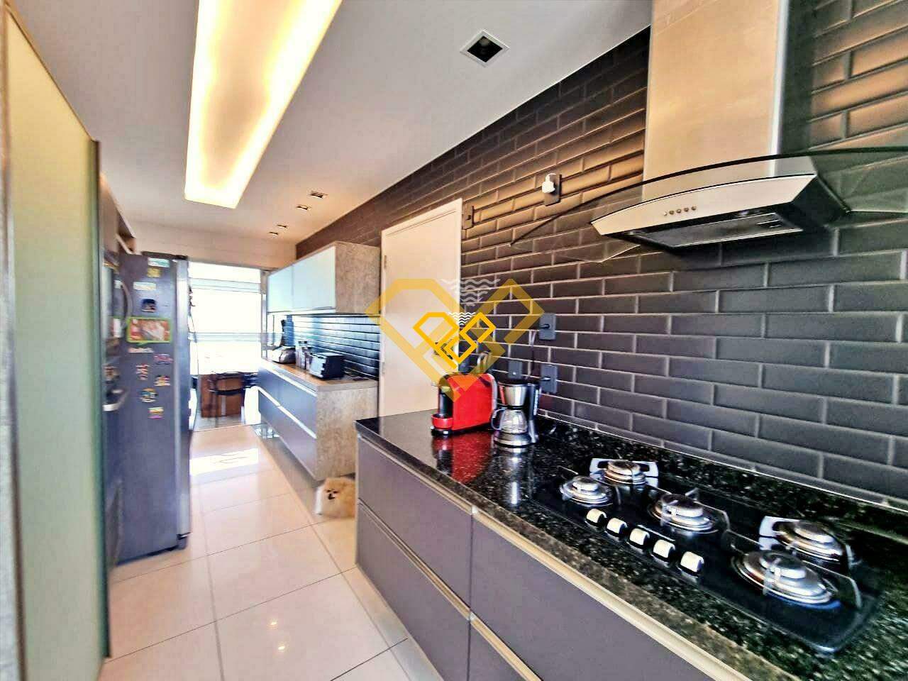 Apartamento à venda no Ponta da Praia: 