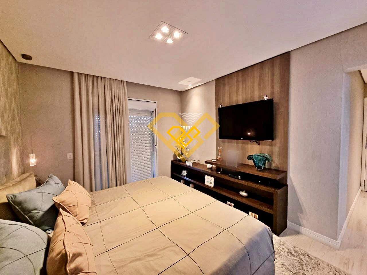 Apartamento à venda no Ponta da Praia: 