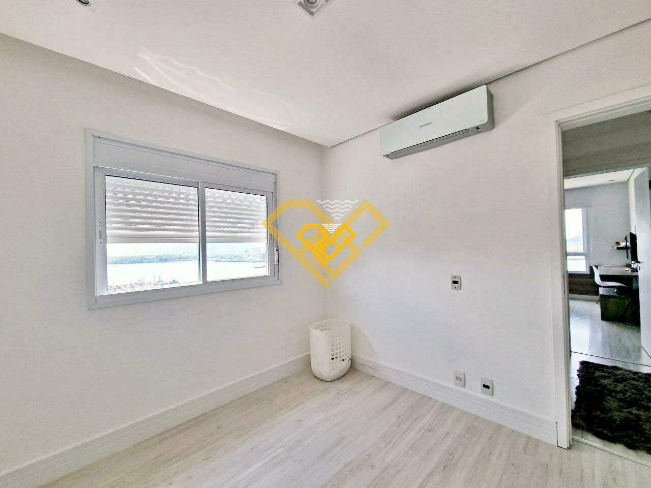 Apartamento à venda no Ponta da Praia: 