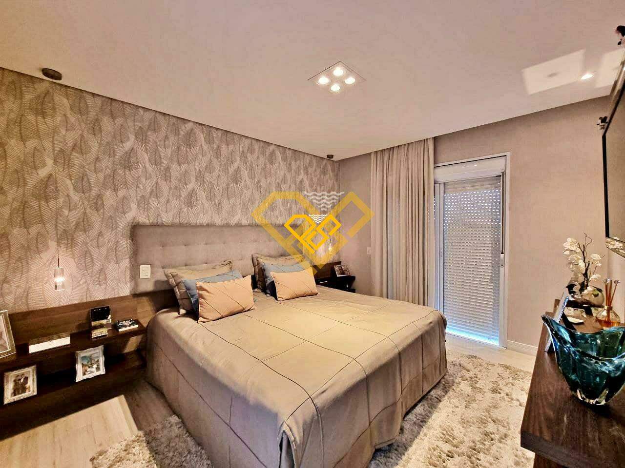 Apartamento à venda no Ponta da Praia: 