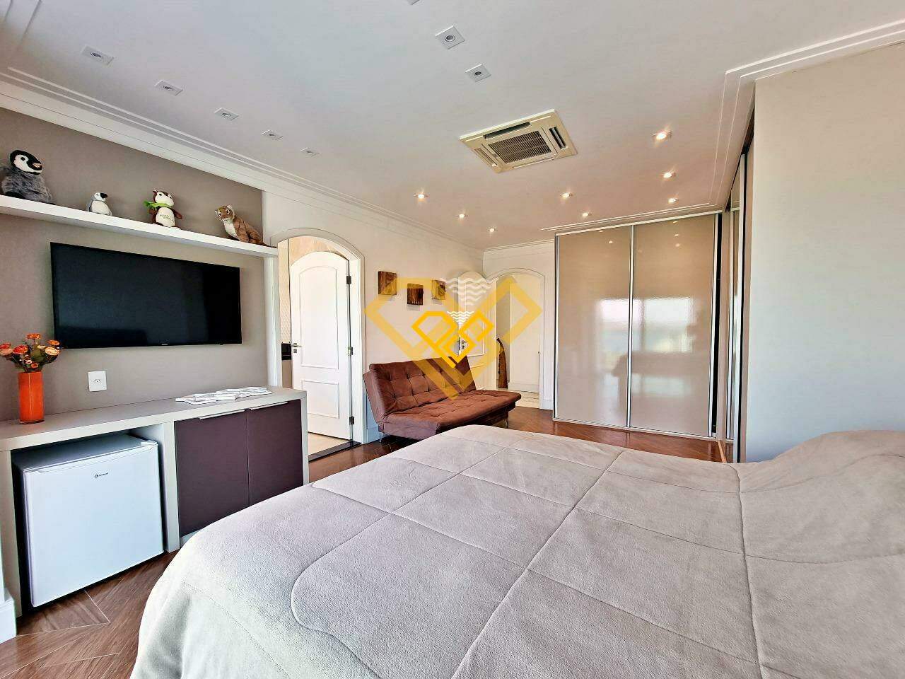 Casa à venda no Santa Terezinha: suíte 5