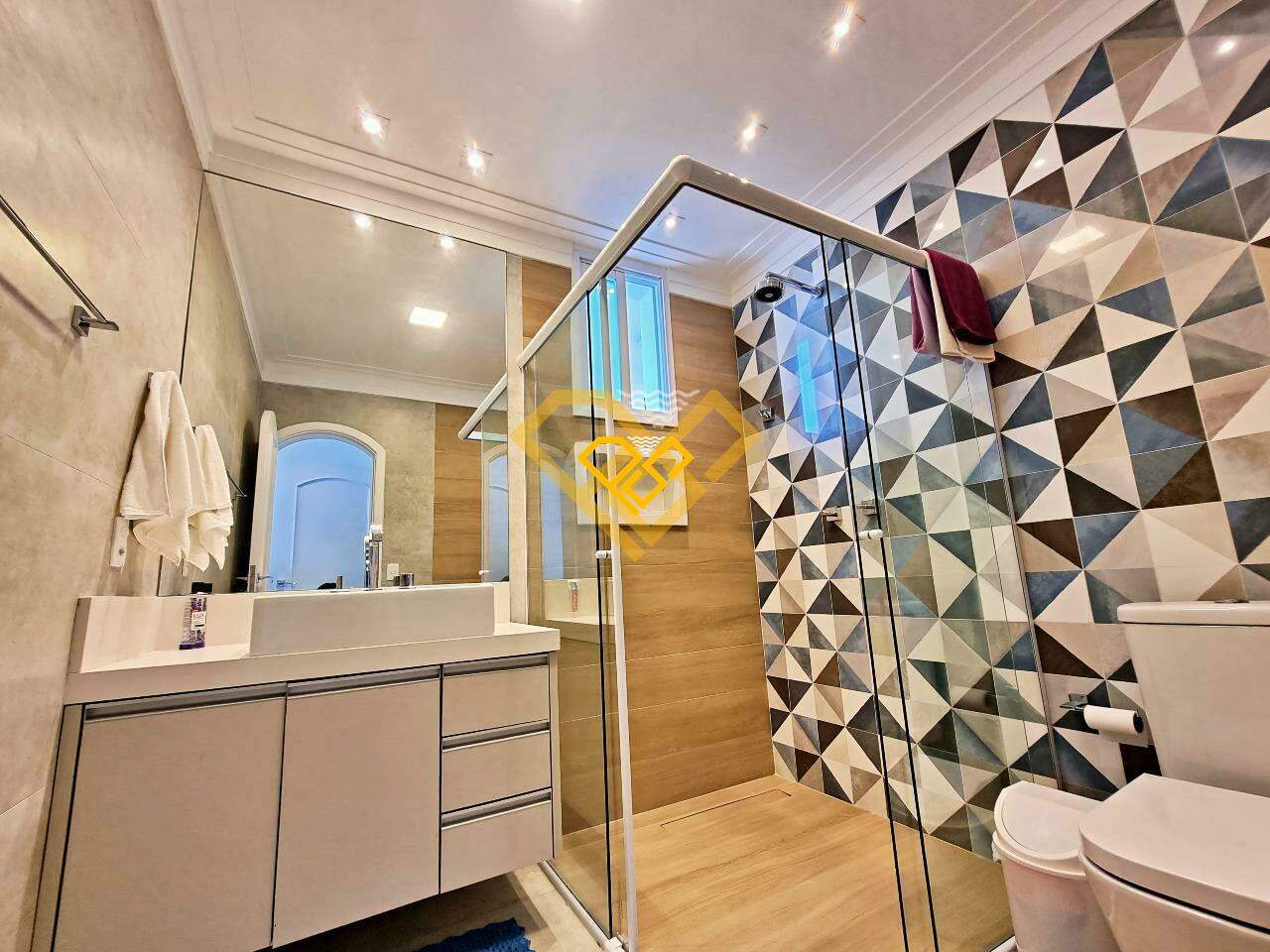 Casa à venda no Santa Terezinha: wc suíte 3