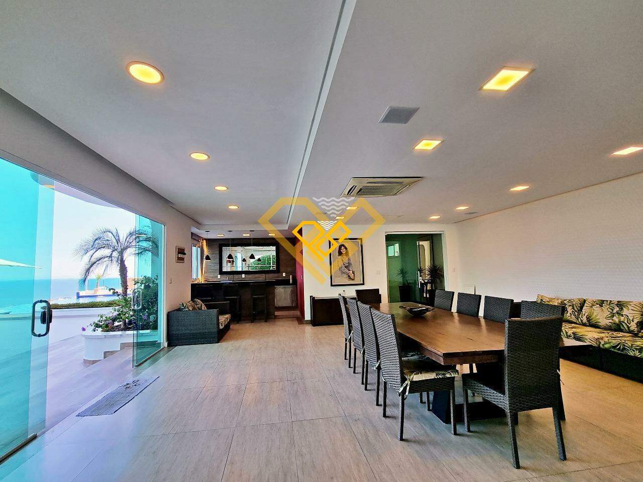 Casa à venda no Santa Terezinha: sala de jantar