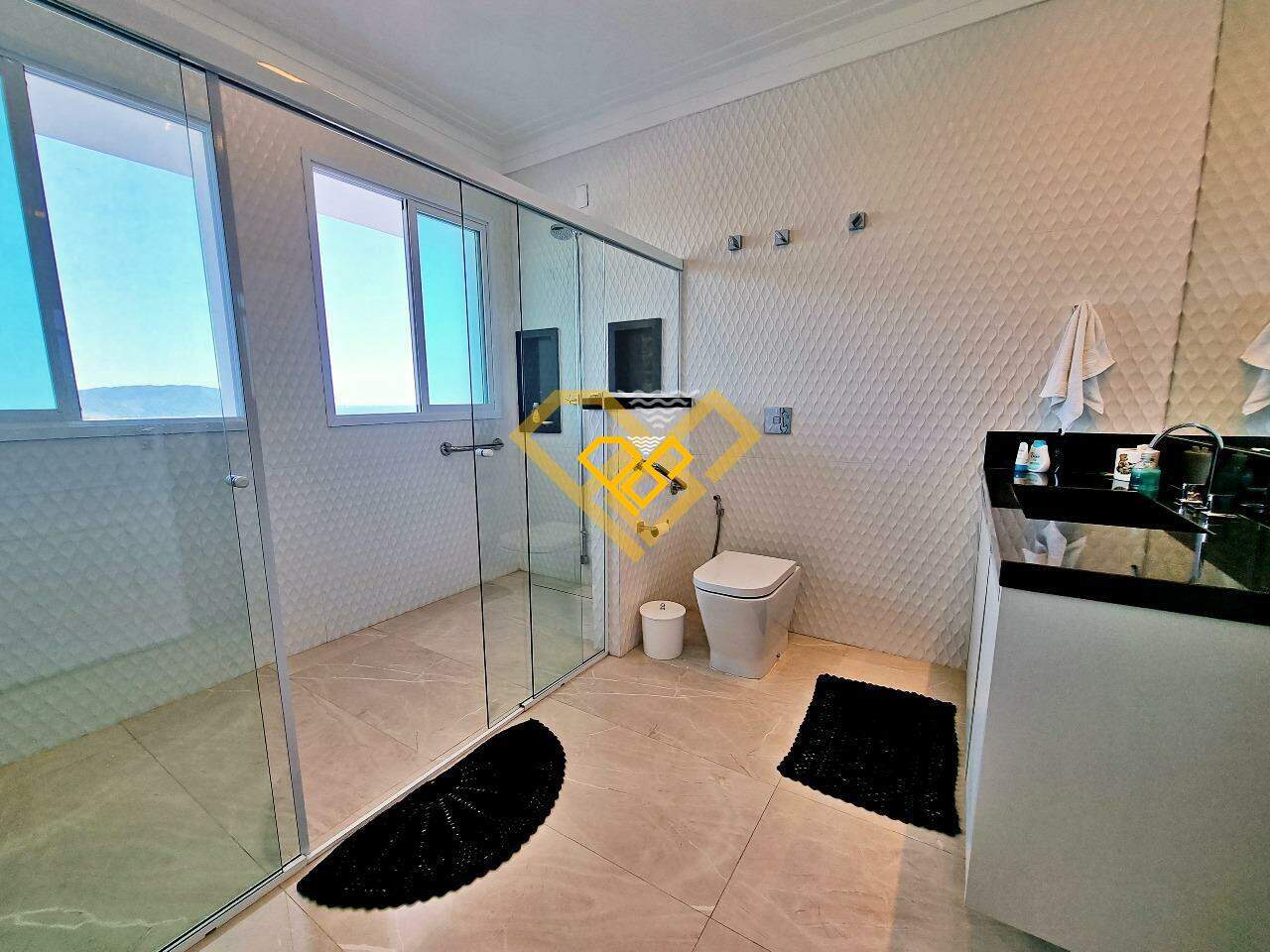 Casa à venda no Santa Terezinha: wc suíte 1