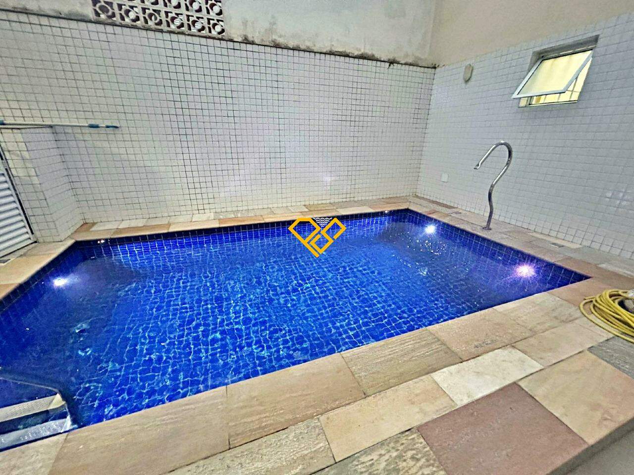 Sobreposta Baixa à venda no Campo Grande: Piscina