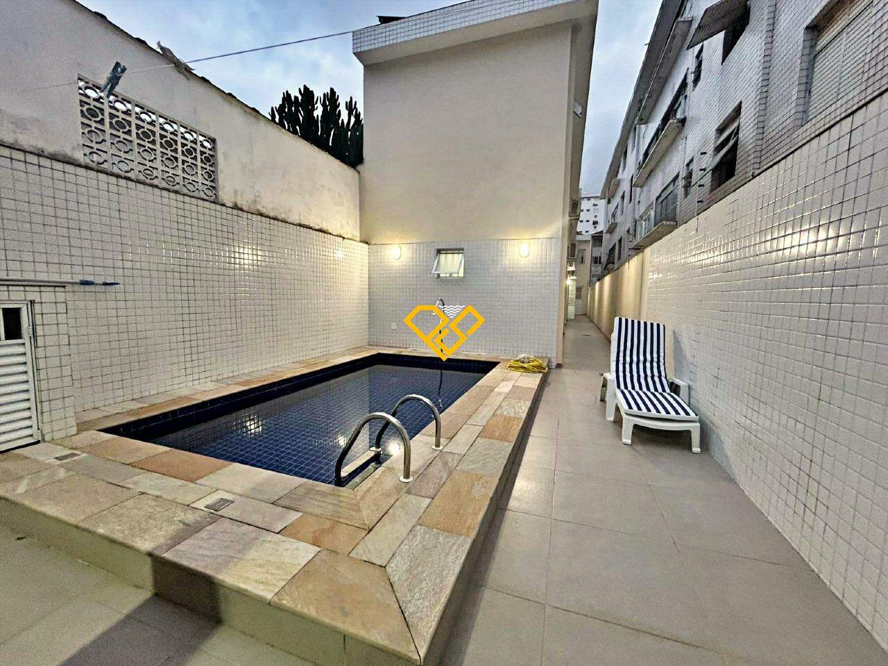 Sobreposta Baixa à venda no Campo Grande: Piscina