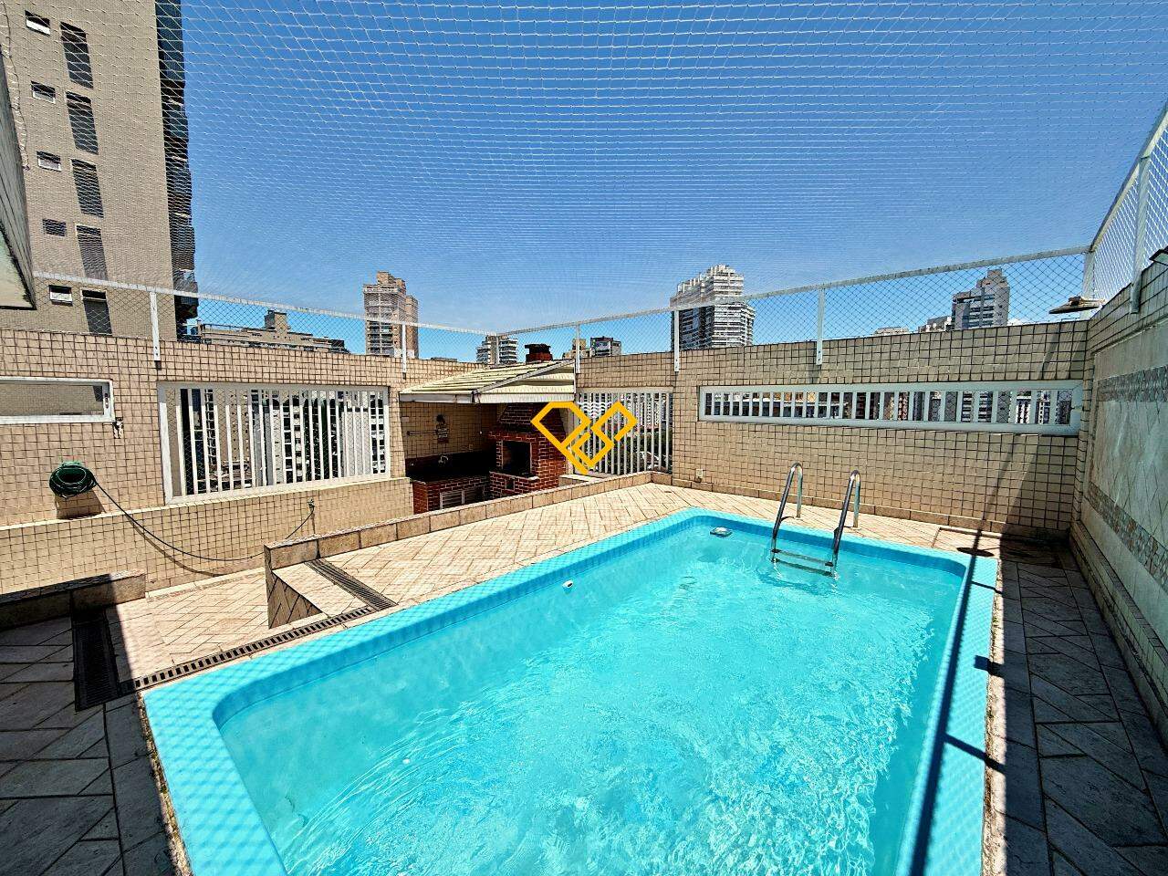 Cobertura à venda no Gonzaga: Piscina