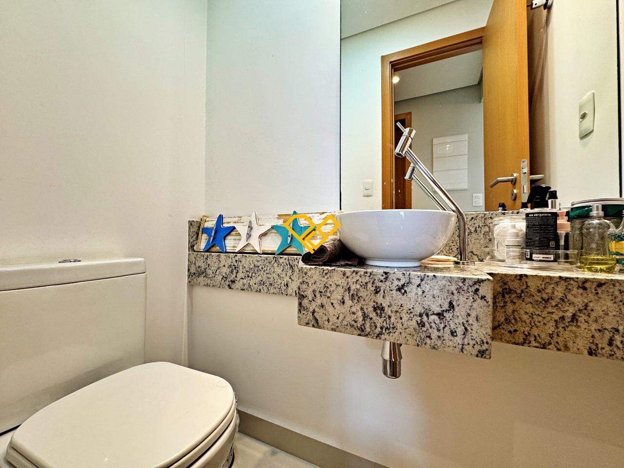 Apartamento à venda no Embaré: Lavabo