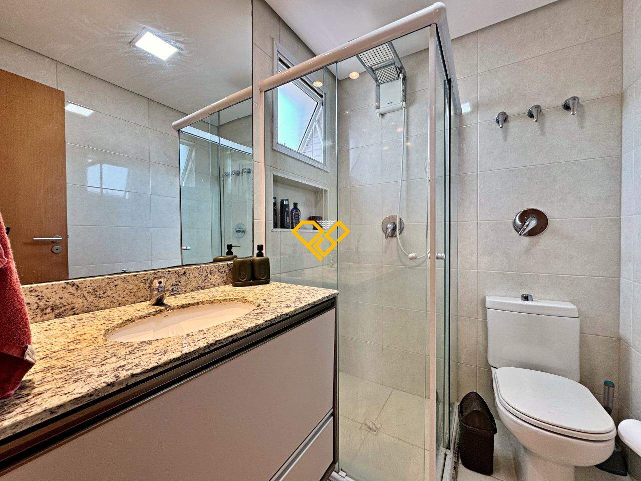 Apartamento à venda no Embaré: Wc suíte