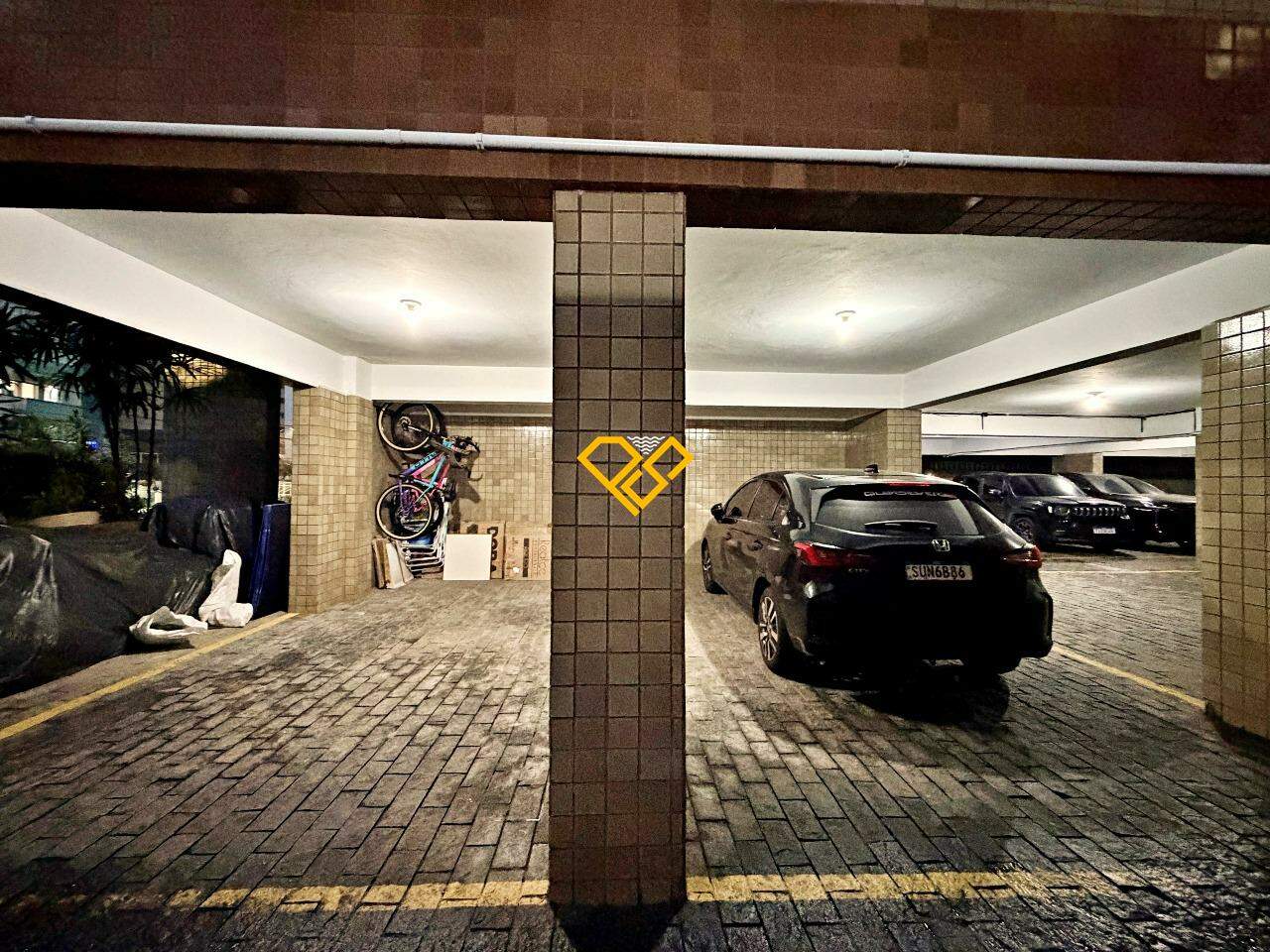 Apartamento à venda no Boqueirão: vagas paralelas