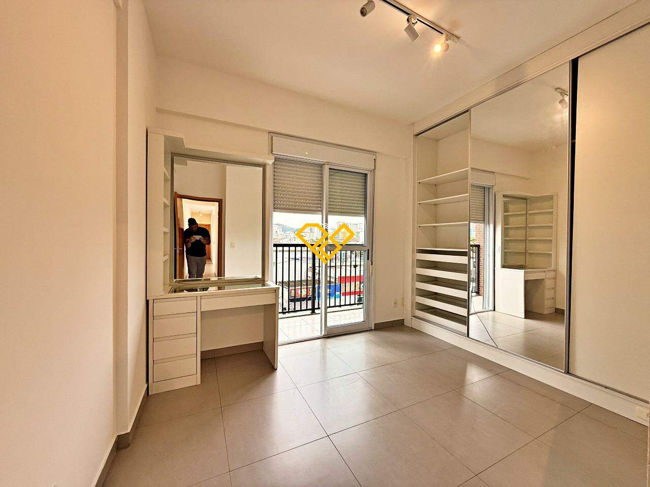 Apartamento à venda no Encruzilhada: Dormitório 1