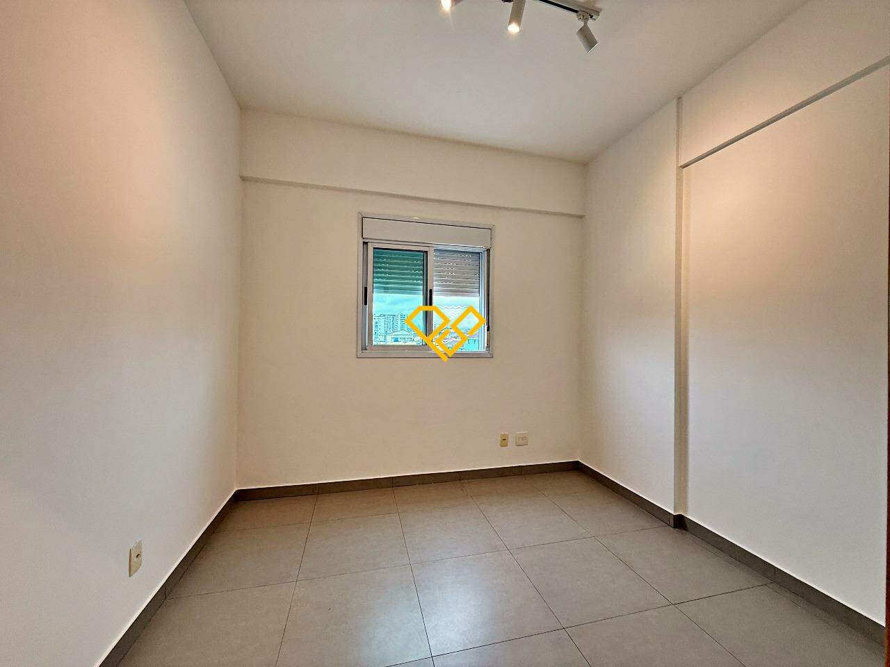 Apartamento à venda no Encruzilhada: Dormitório 2