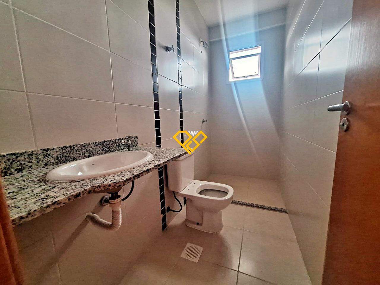 Apartamento à venda no Encruzilhada: Wc social