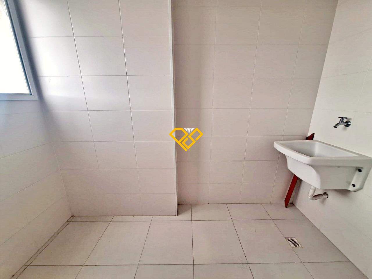 Apartamento à venda no Encruzilhada: Área de serviço