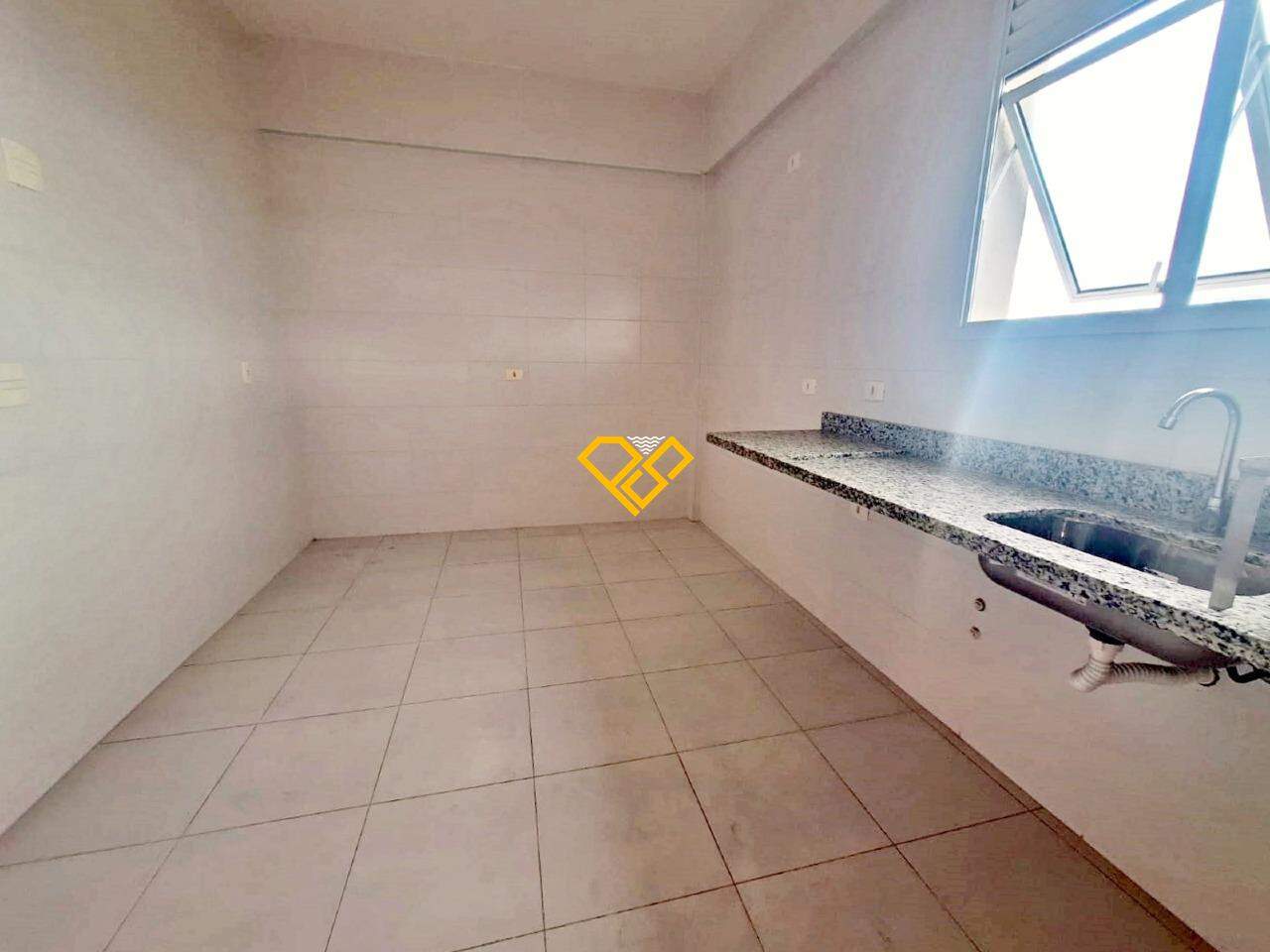 Apartamento à venda no Encruzilhada: Cozinha