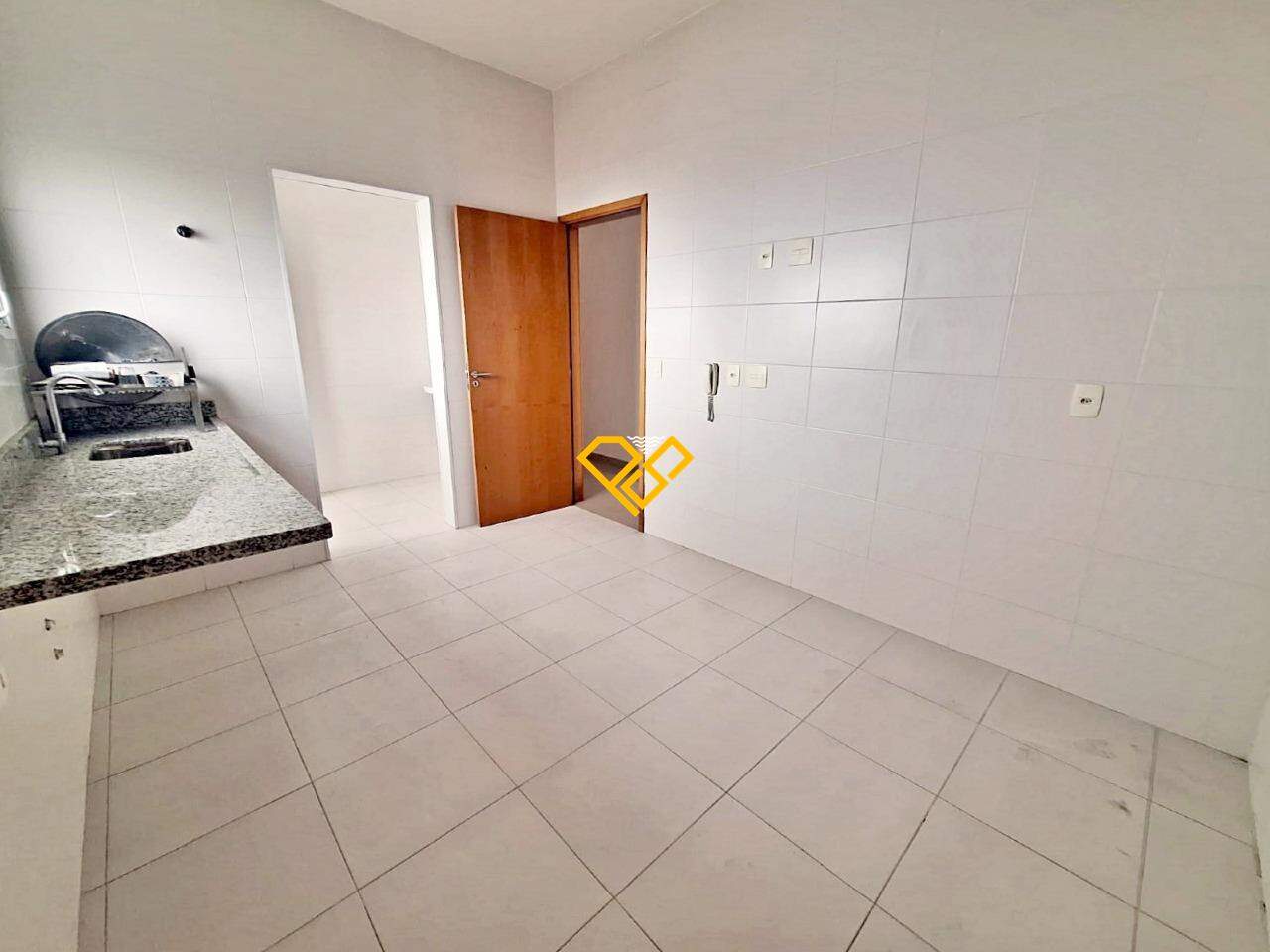 Apartamento à venda no Encruzilhada: Cozinha