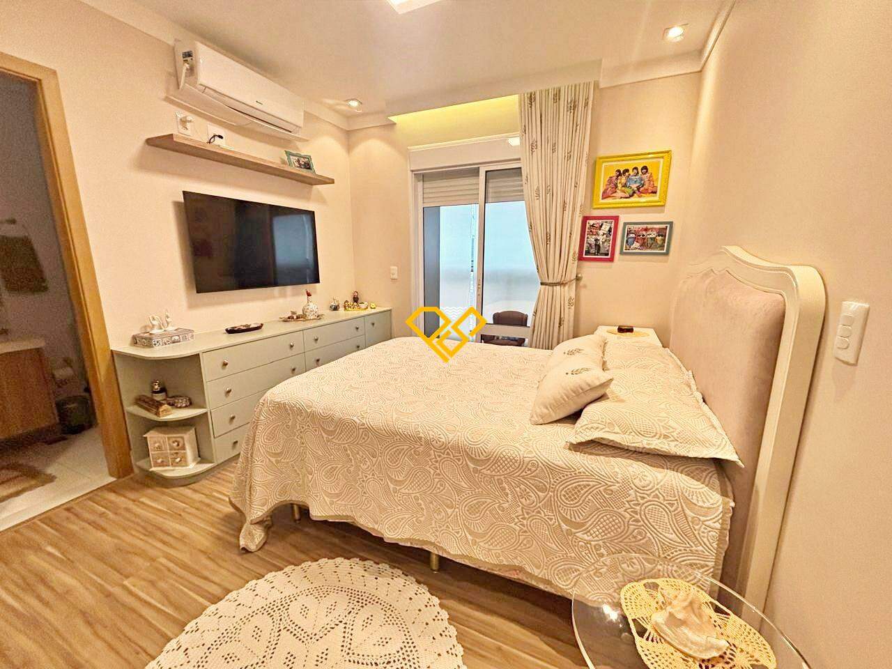 Apartamento à venda no Embaré: Suíte 3