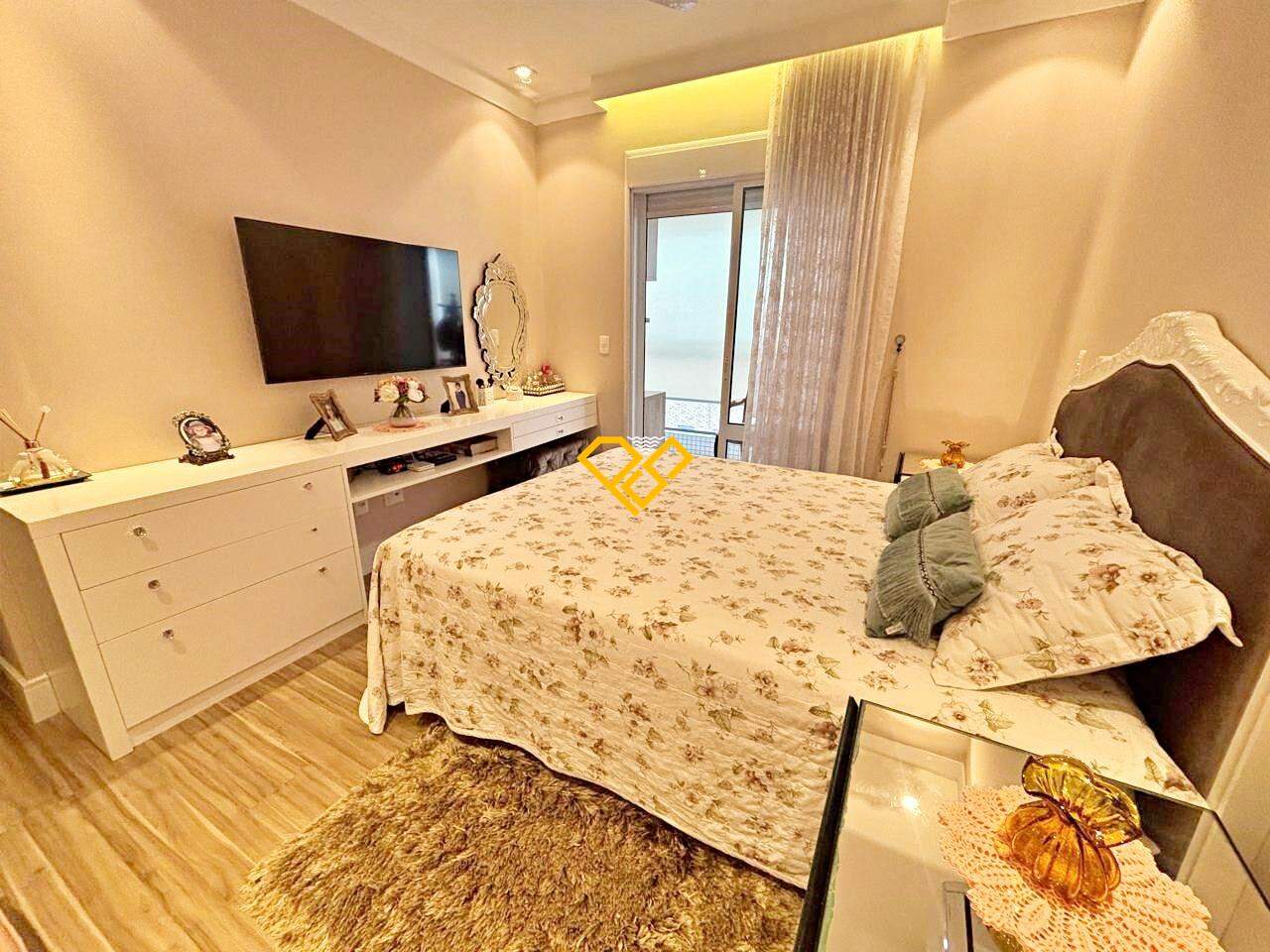 Apartamento à venda no Embaré: Suíte 1