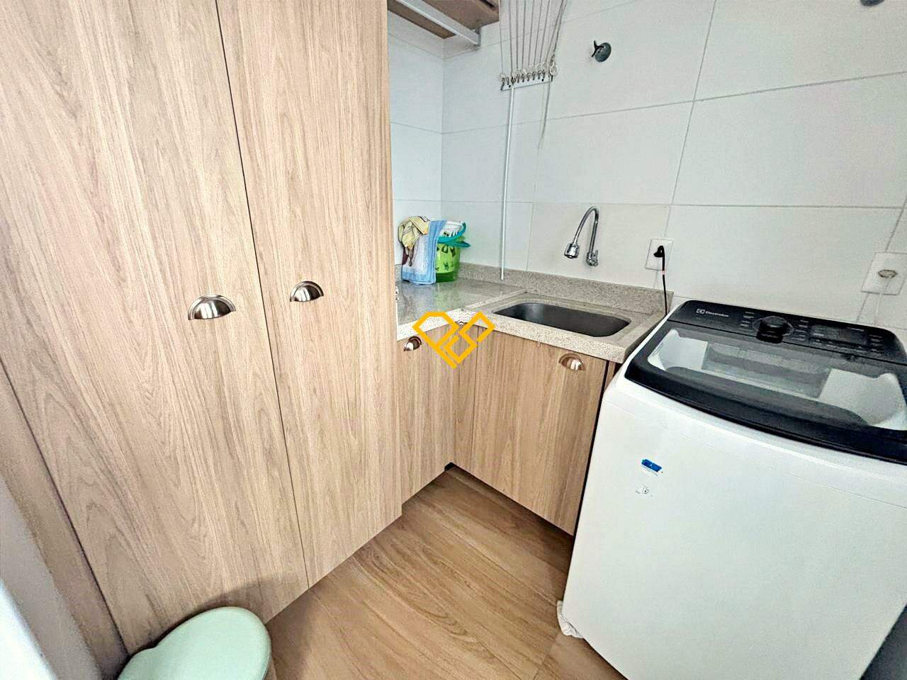 Apartamento à venda no Embaré: Área de serviço