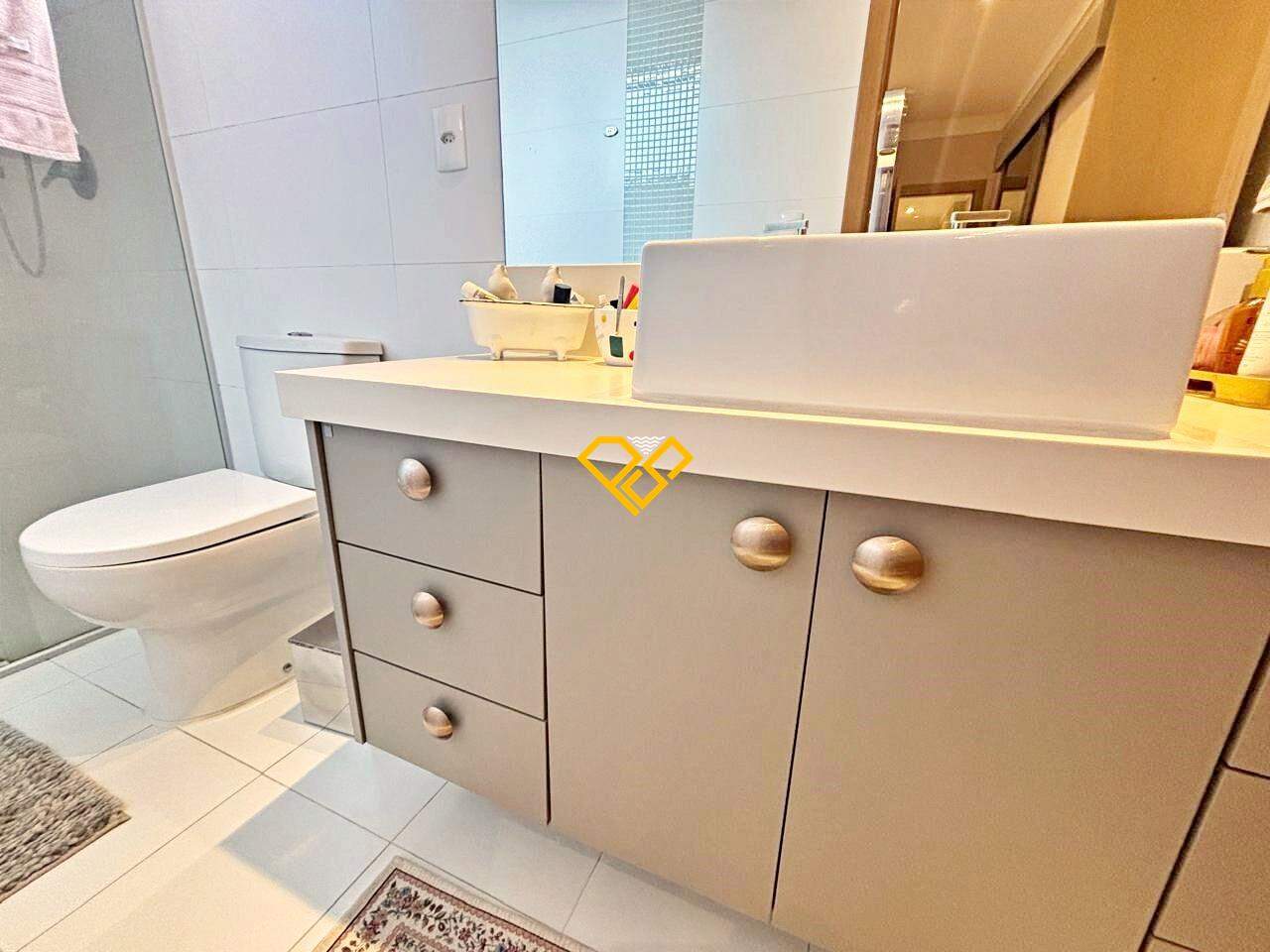 Apartamento à venda no Embaré: Wc suíte 1