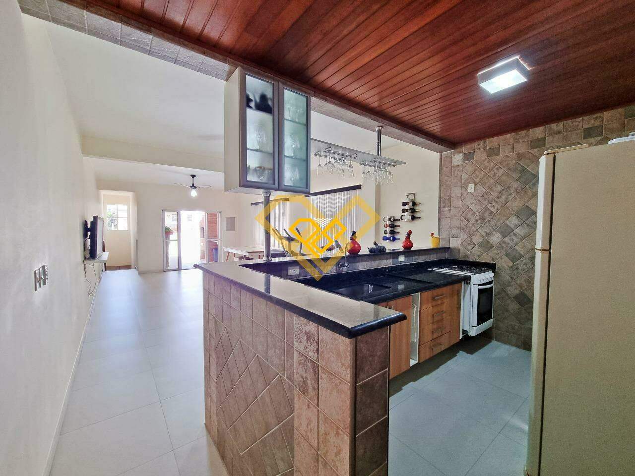 Casa à venda no Embaré: 