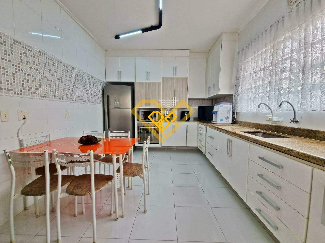Casa à venda no Embaré: cozinha