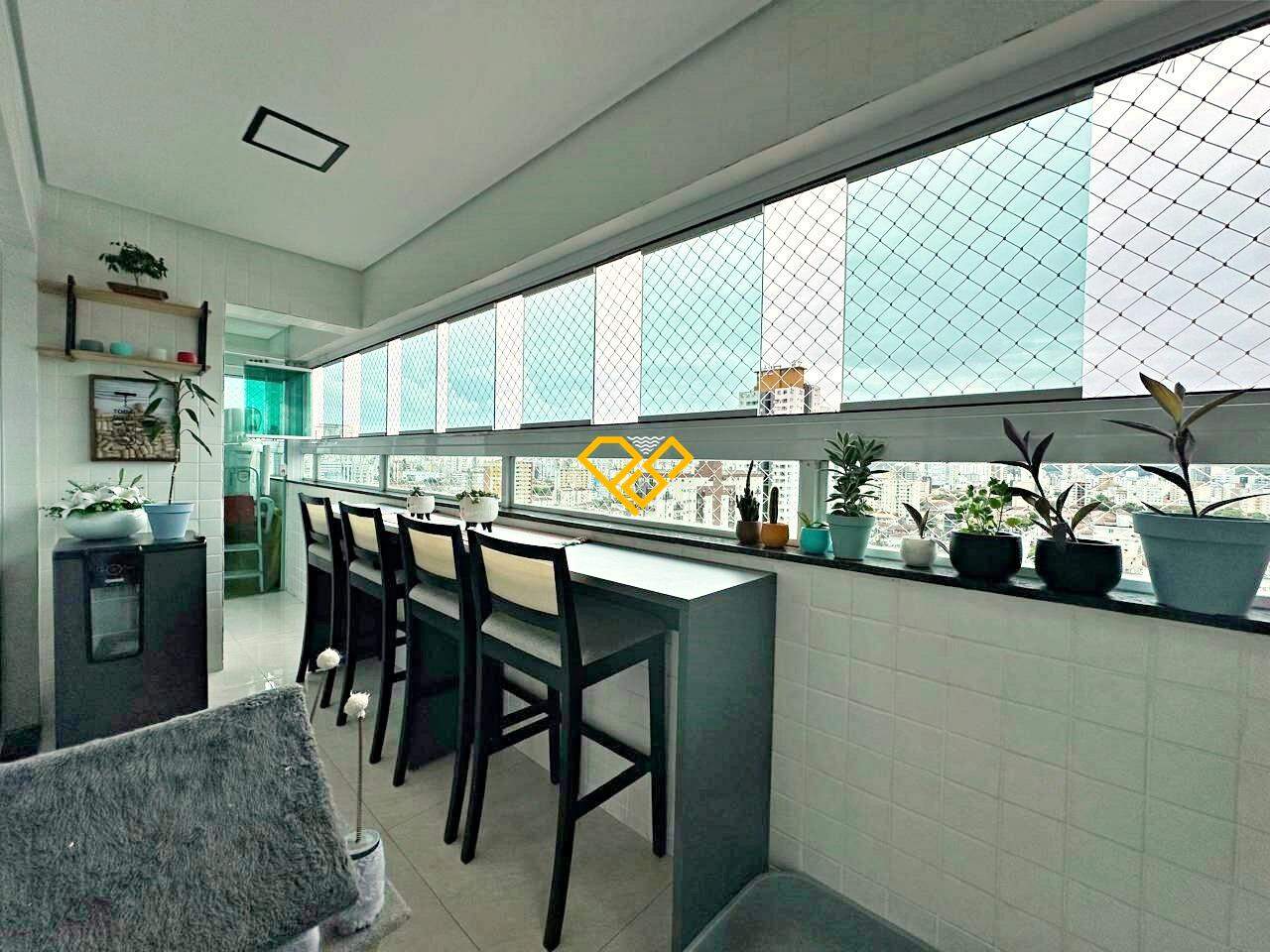 Apartamento à venda no Macuco: Varanda