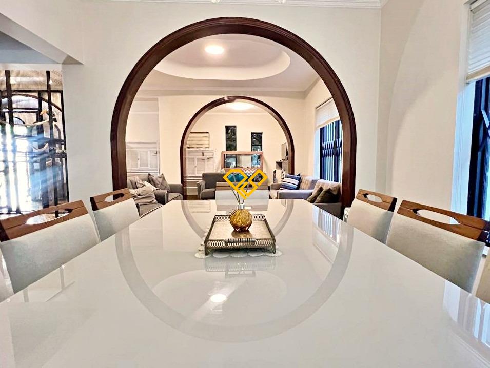 Sobrado à venda no José Menino: