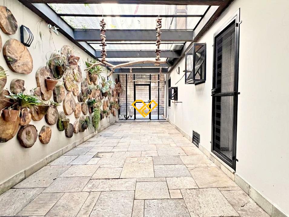 Sobrado à venda no José Menino: