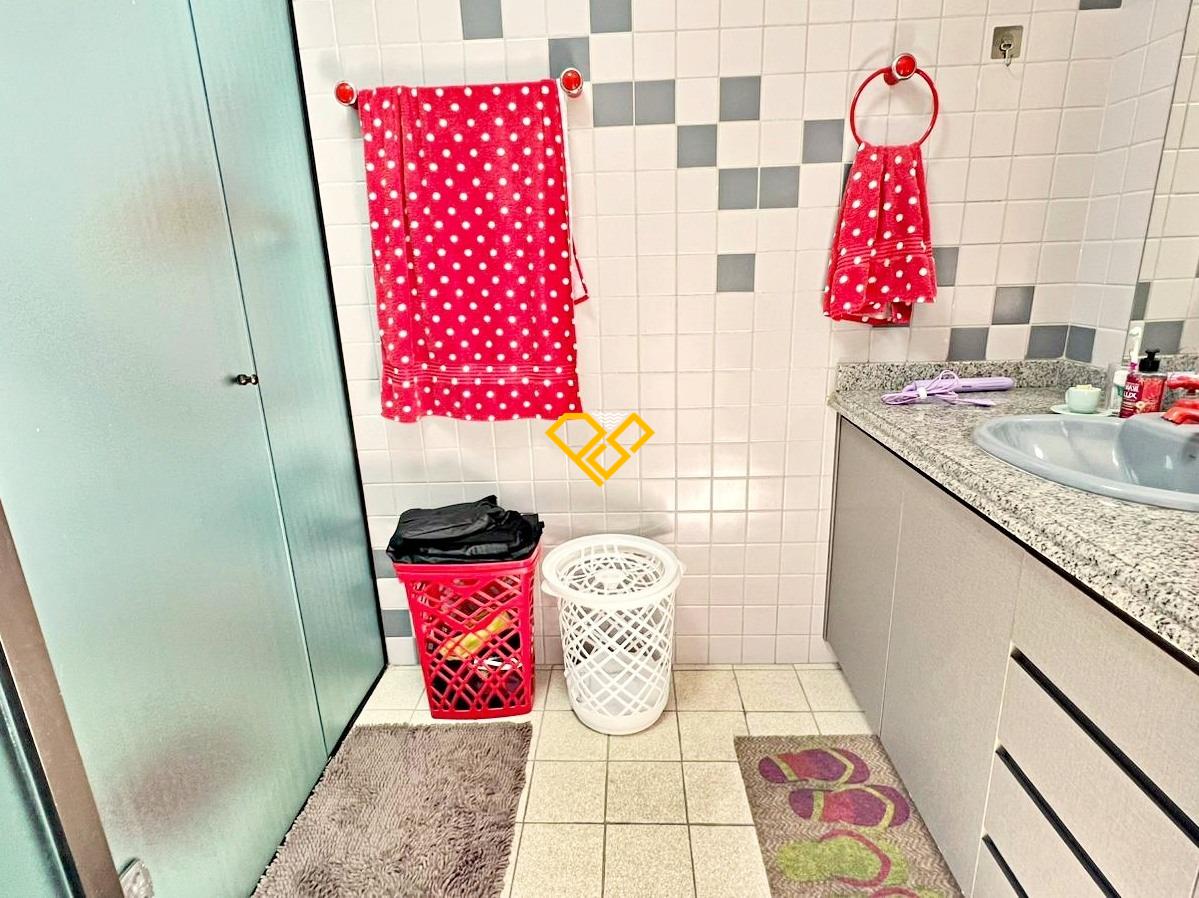 Sobrado à venda no José Menino: