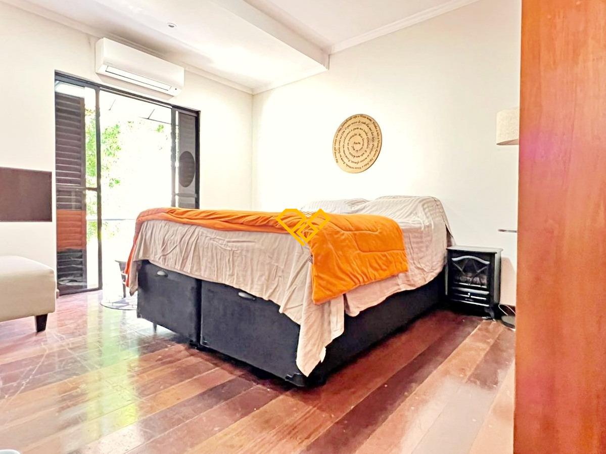 Sobrado à venda no José Menino: