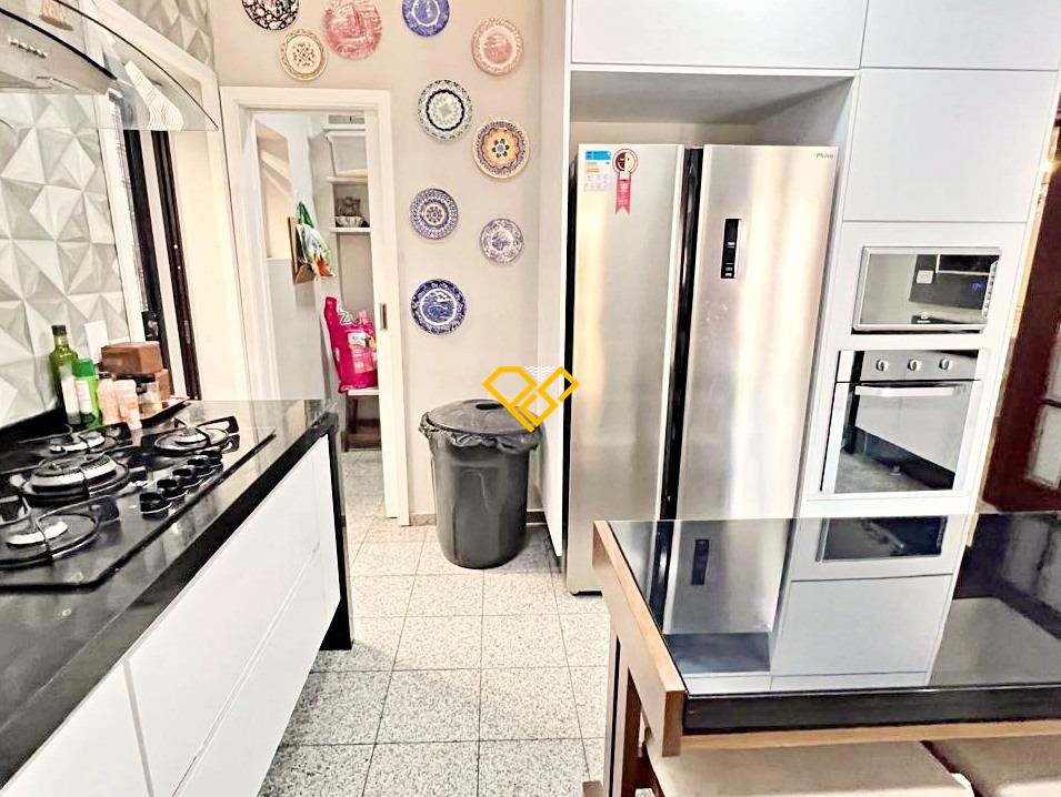 Sobrado à venda no José Menino: