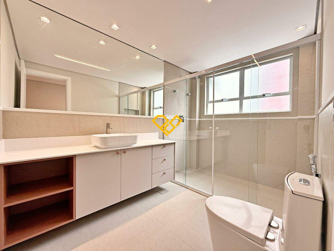 Apartamento à venda no Gonzaga: Wc suíte 2