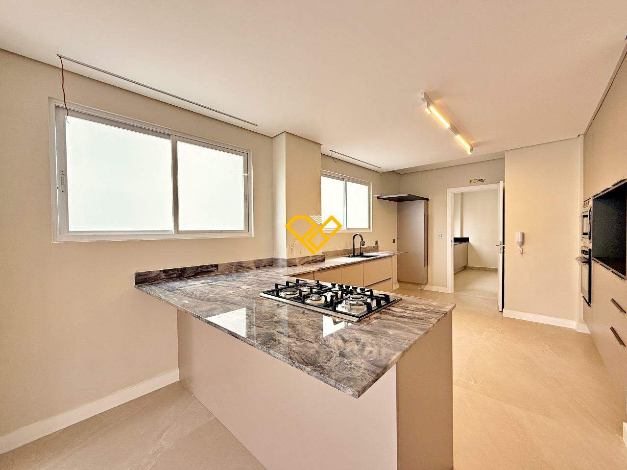 Apartamento à venda no Gonzaga: Cozinha