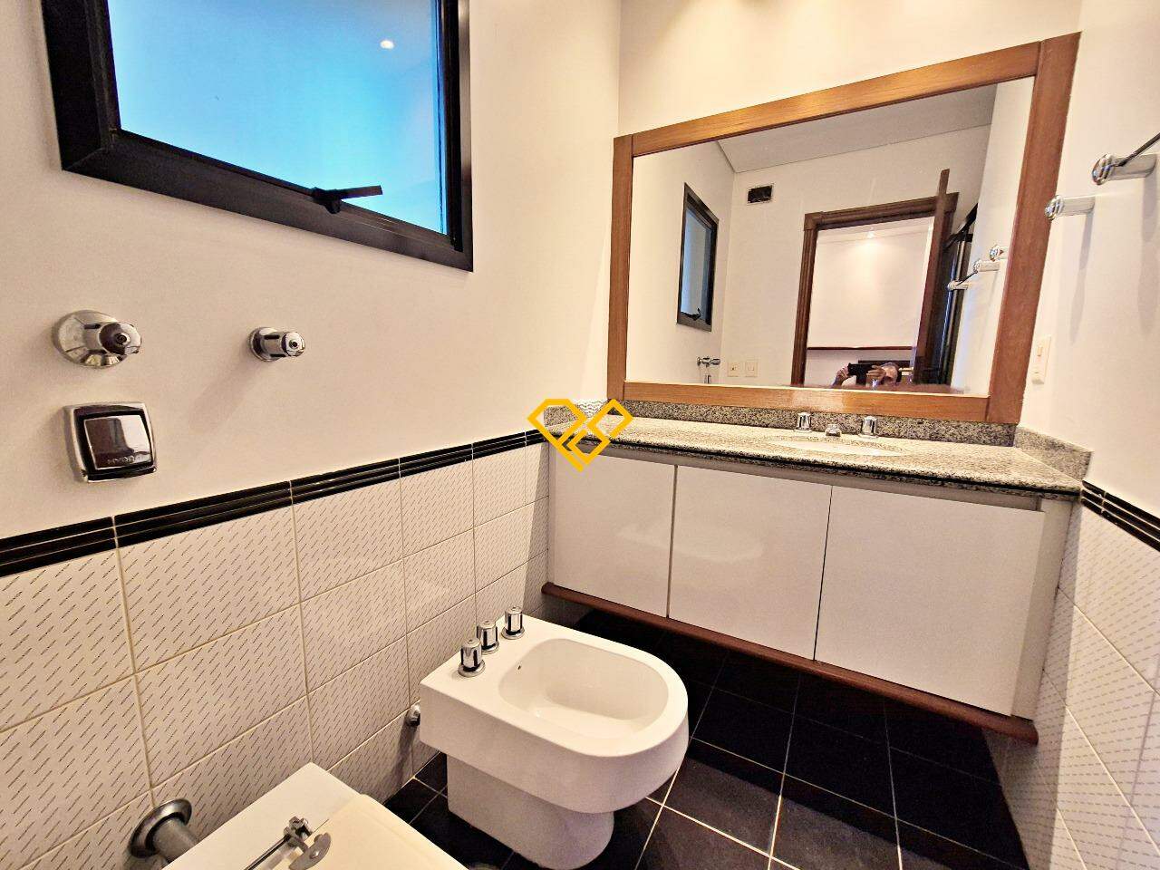 Apartamento à venda no Gonzaga: Wc suíte 2