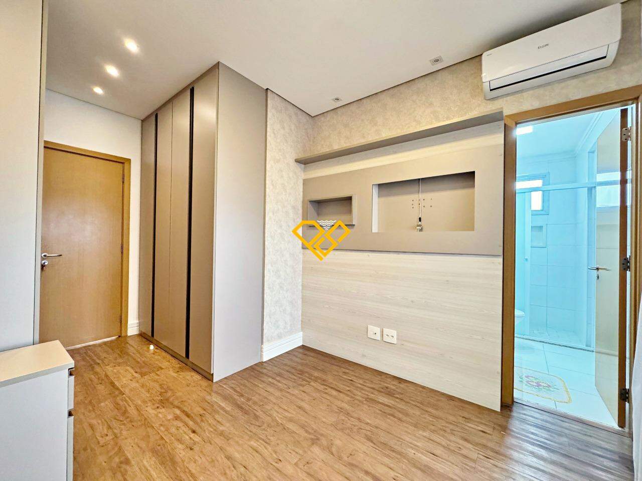 Apartamento à venda no Campo Grande: Suíte 1