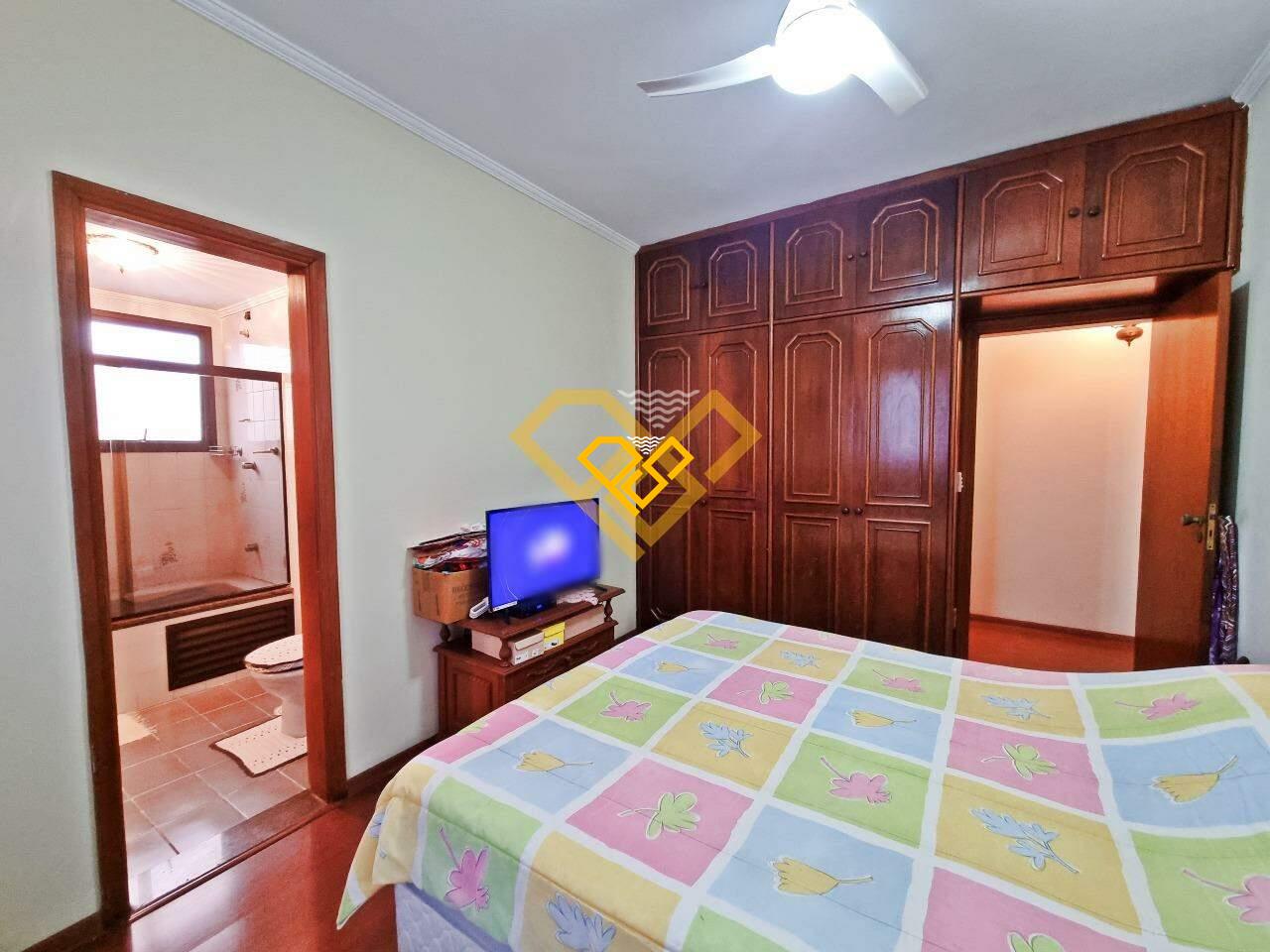 Apartamento à venda no Ponta da Praia: Quarto